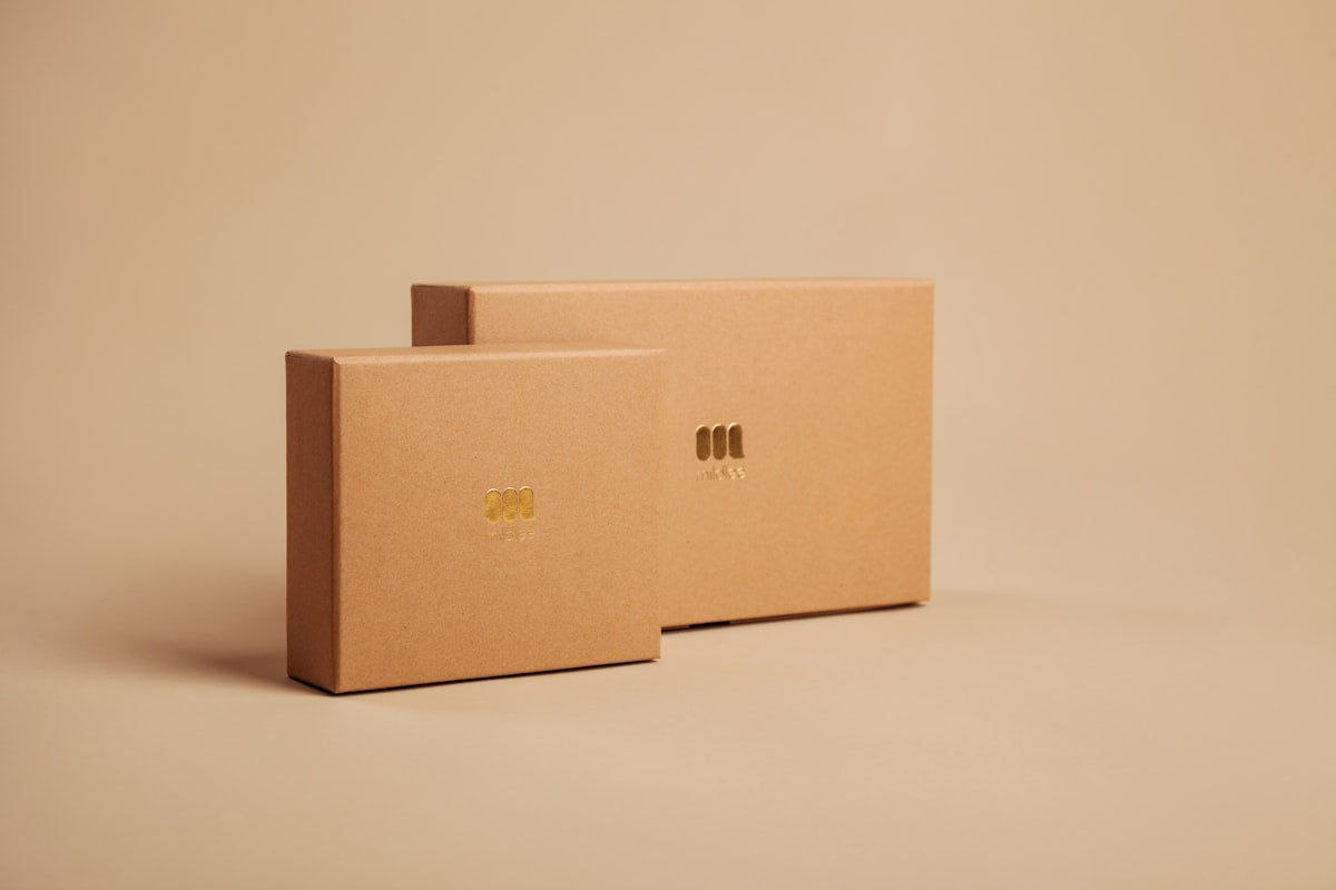 White Corrugated Mailer Box 10x8x4"